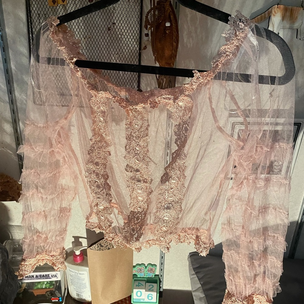 Lace off shoulder top Large